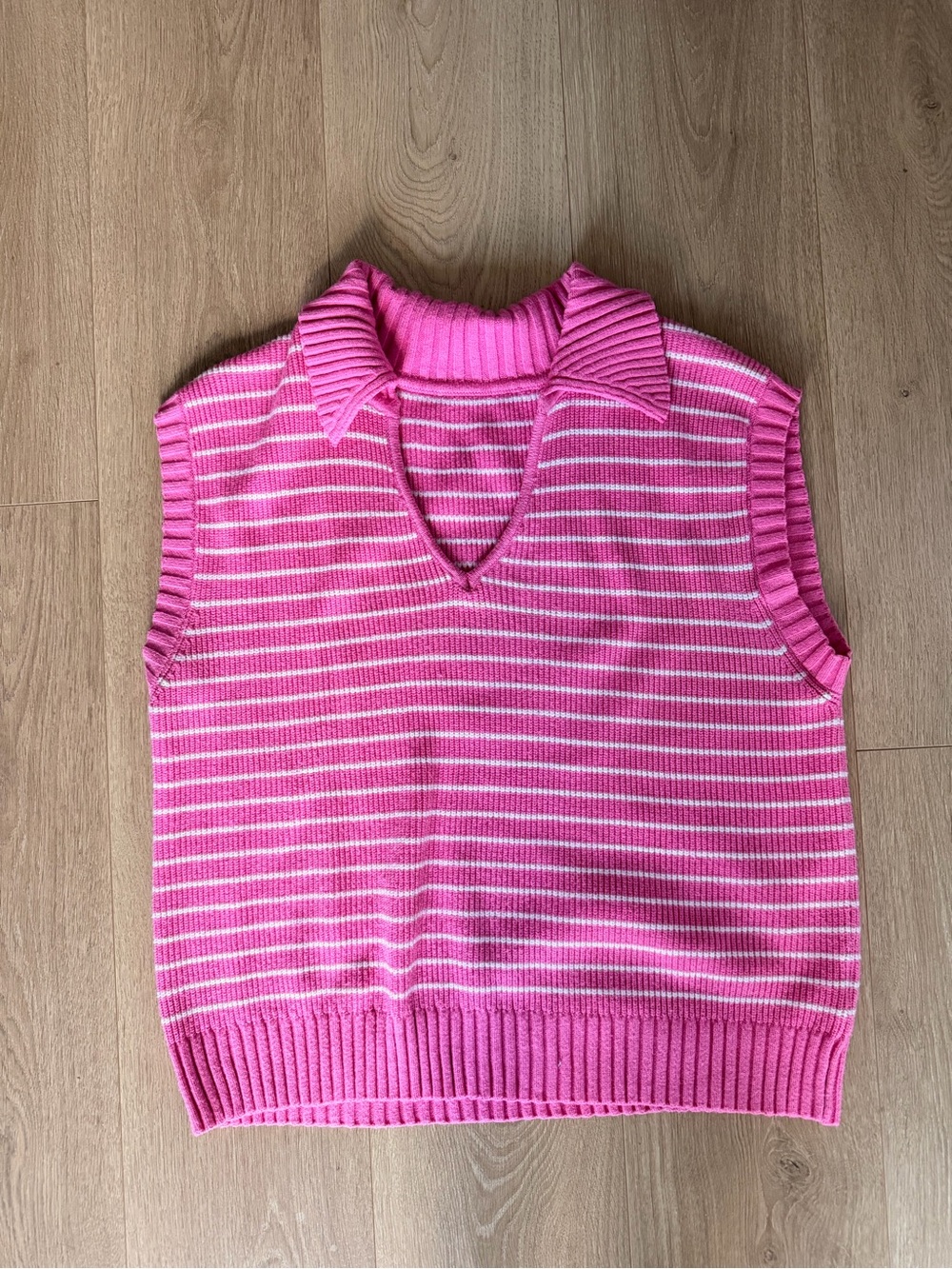 Women’s Sleeveless Polo Sweater Vest - Pink Striped - XL